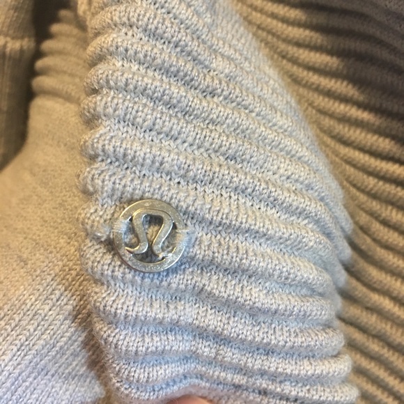 NWT Lululemon Sit in Lotus Wrap 10 light blue/gray - Picture 6 of 7